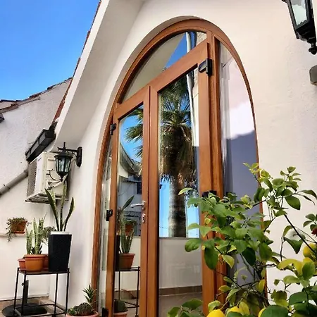 House In Centar With Terrace Feriehus Split