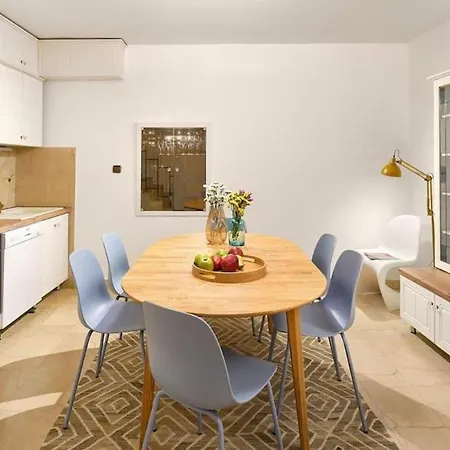 House In Centar With Terrace Semesterbostad *